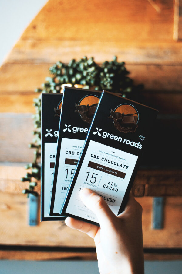 Green Roads - *Seasonal Gift* 10-Pk CBD Artisanal Dark Chocolate Bars - 1800mg Total - Image 6
